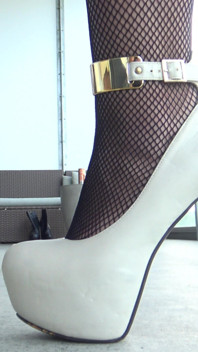Carla Shoe Play