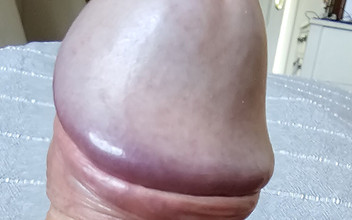 Pellefnatt: Mi sdraio sul divano e sogno un buco bagnato