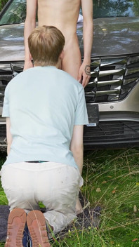 Hot Twinks al aire libre divertido: mamada por Matty y Aiden