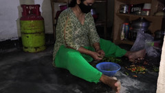 SAFI TV: Moje nevlastní teta krájela zeleninu, tak jsem ji objal a...