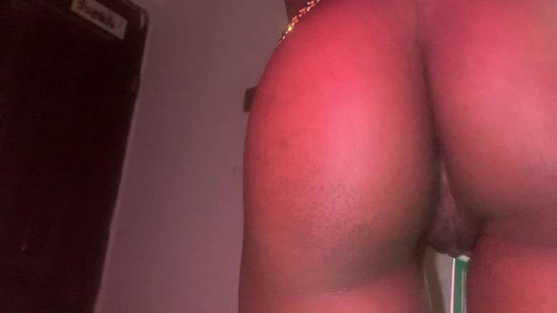 Browngurl234: Ragazza ebano sexy dance vista frontale