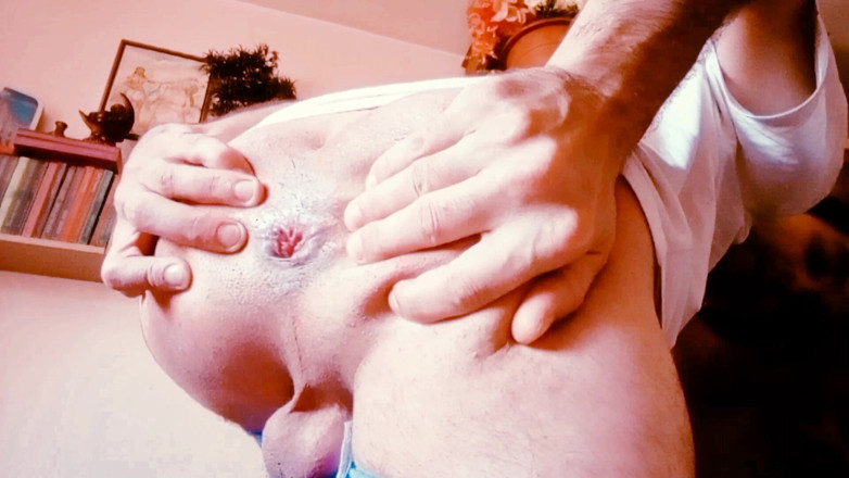 Willy Alexandru Petre: รูตูดและควยอร่อย