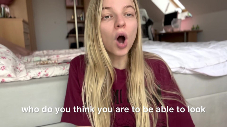 Goddess_Bella_Rae: Ponižování a degradace