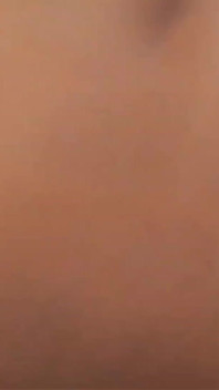 Primera cita y me follo a esta flaca universitaria en sexo casero