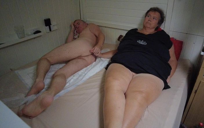 Sex hub couple: Jen đang cọ xát lỗ đít johns