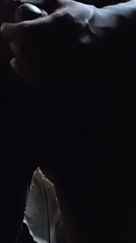 Rád si hraji se svým tělem a čůrákem, když jsem sama u sebe doma (taky stříkám)