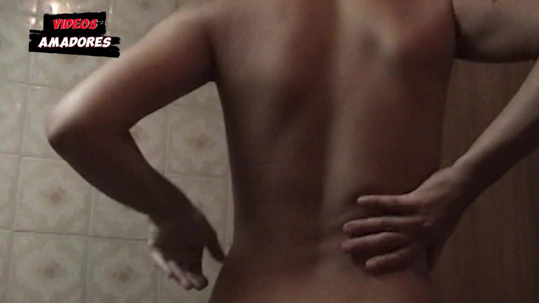 Amateurs videos: La mia calda mora davanti alla doccia