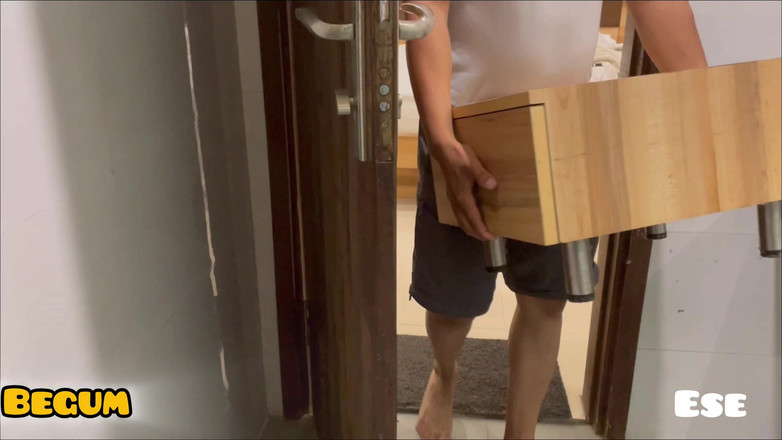 Rukshaar Begum: デシ・バービーが電気技師にやられた