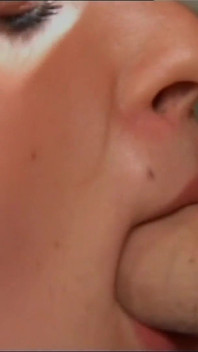 巨大的玩具破坏后张开的婊子