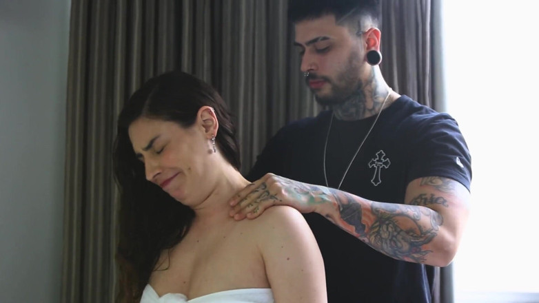 Sex Arte: Urut dan si jalang Emme White