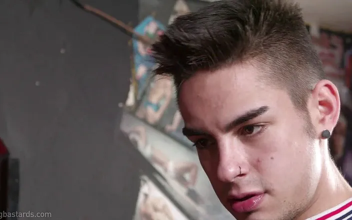 Young Bastards: Hot spanking session with fresh, muscled chav top Valentio Ribas