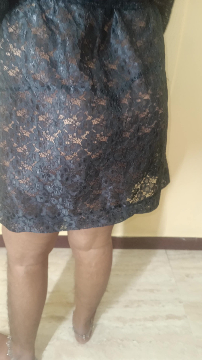 Inba: Robe transparente couleur noire