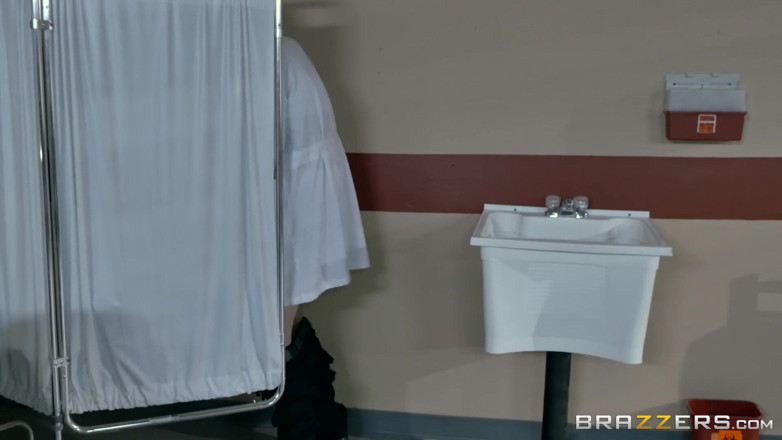 BRAZZERS: Brazzers - Danny D trudno oprzeć się ostremu ciału Arielli Ferrera