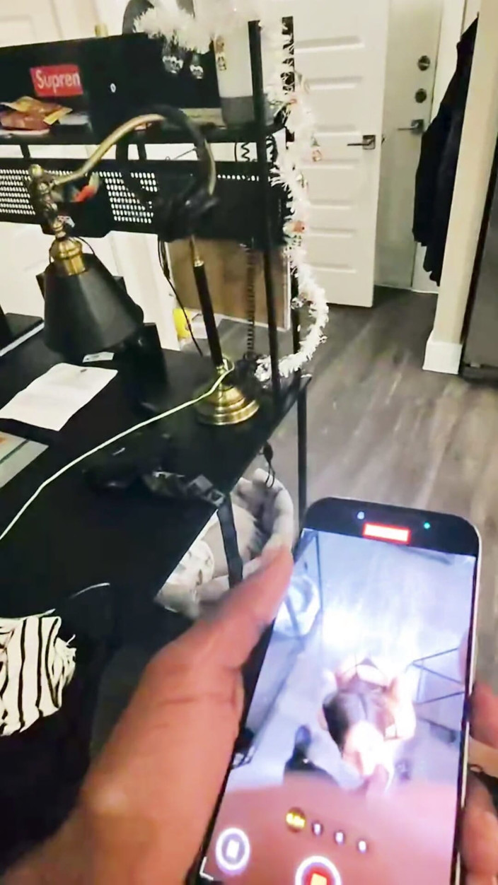 KyleKickstand: Alyxxx x, méta vue sur une béquille