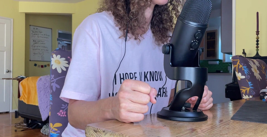 VibeWithMommy: Gioco di ruolo di asmr: moglie confessione traditrice. Ecco una...