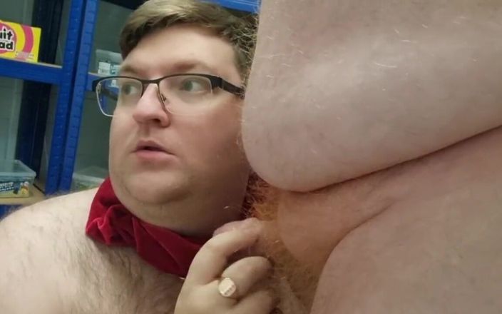 brummieboi89: Chupando papi en sweet shop