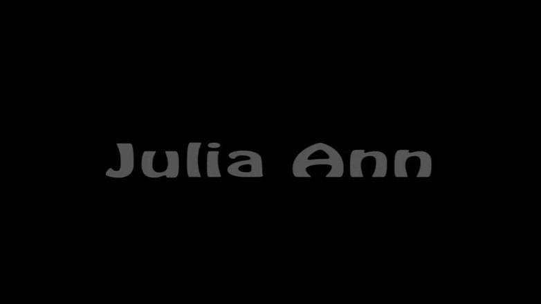 Julia Ann: ジュリア・アンはあなたにあなたの負荷を吹き飛ばすことを望んでいます