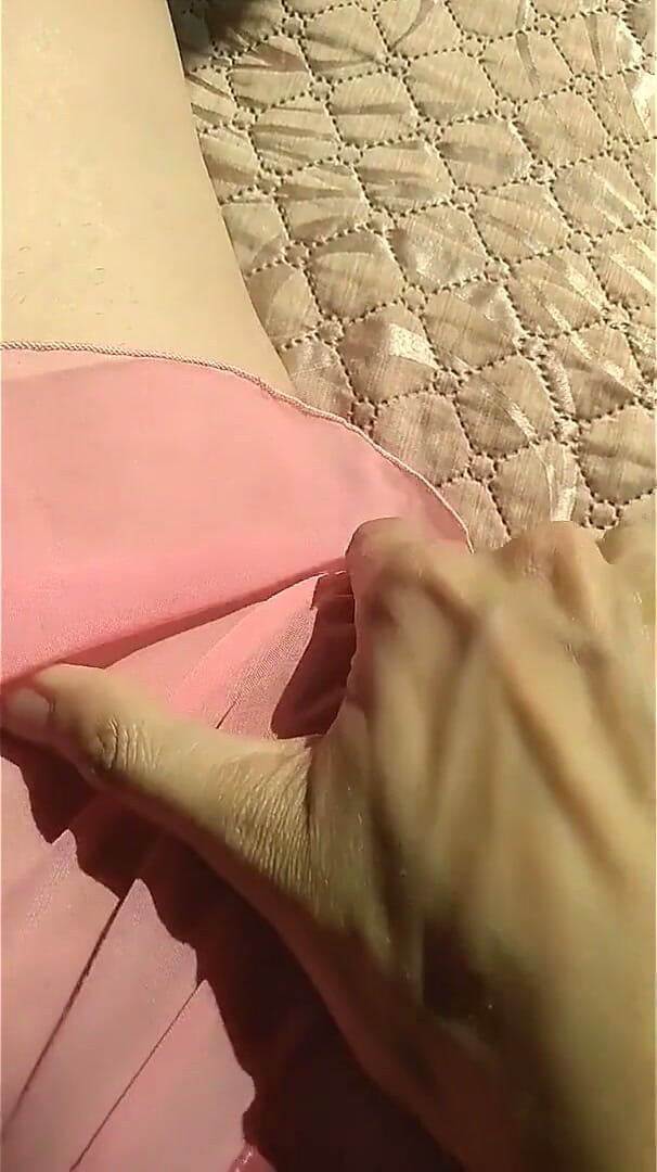 GinnaGg: Russian Unshaven Pussy Sunbathes in the Sun and Touches Her...
