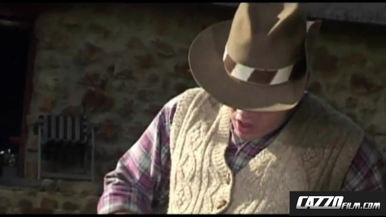 Cazzofilm: CAZZOfilm - Cowboy branco para macho preto quente