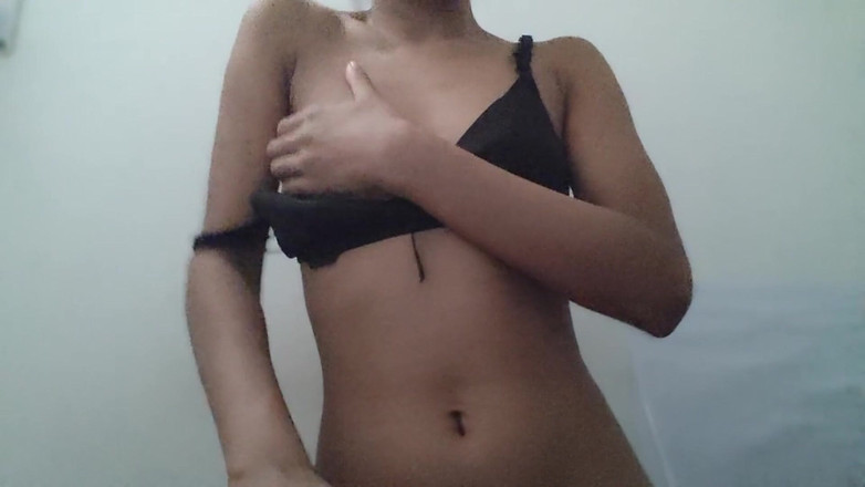 desigirl93: Sexy holka se koupe při videu tvrdě sama na sebe