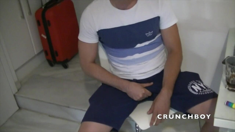French Twinks Amator videos: Kembar blonde dipergunakan mentah oleh Abhram Montenegro