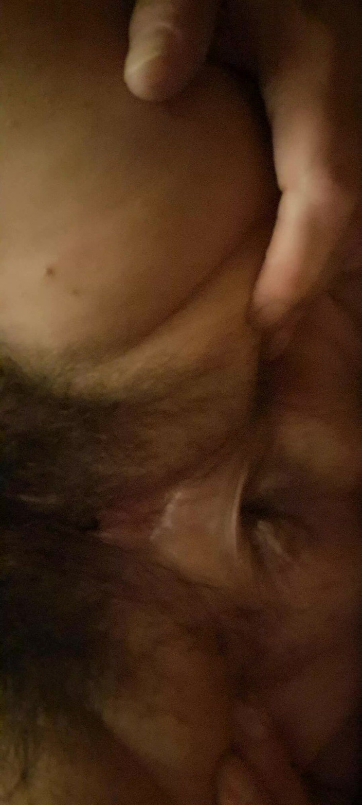 Mommy big hairy pussy: Üvey anne götünü ne kadar sıkı gösteriyor