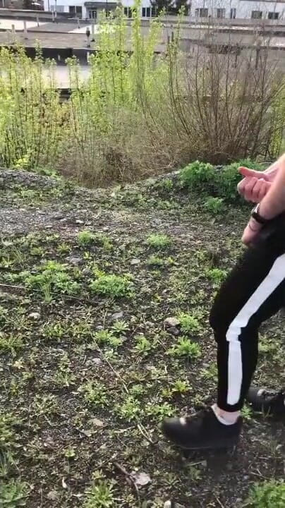 Dick Boys Studio: Extrême. Il Branle Sa Grosse Bite À La Gare