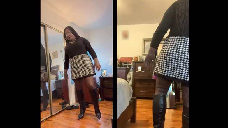 Deanna Doll: La ragazza nera danae in un abito da maglione si...