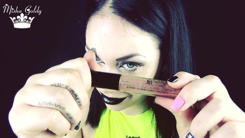 Goddess Misha Goldy: ASMR! Sounds of cosmetics