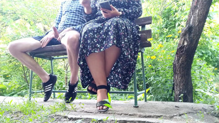 OurFetishLife: La MILF cattiva è eccitata abbastanza da fare un video porno...