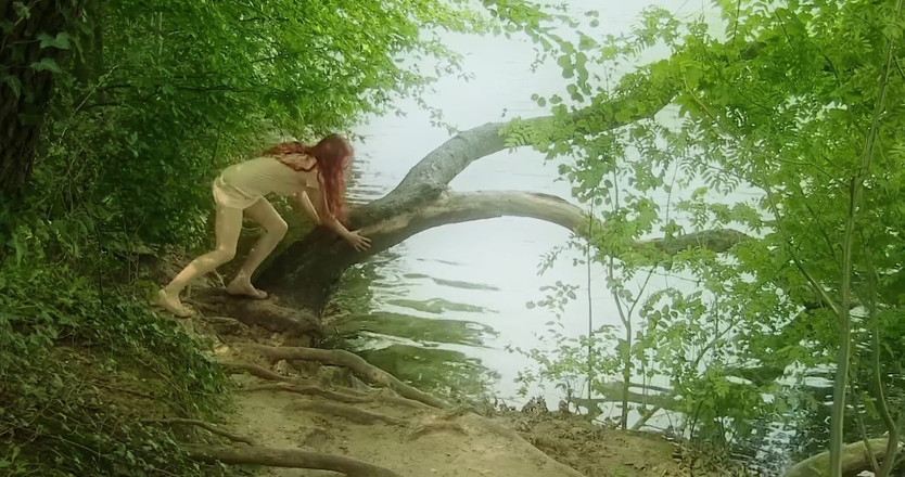 Rebeccaxhot: Perjalanan erotis ke Danau