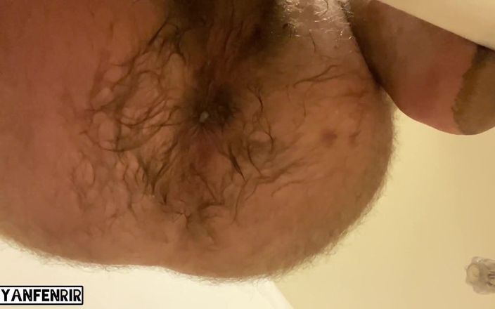 Ryan Fenrir: Ryan Fenrir goteando semen después de preñada anal