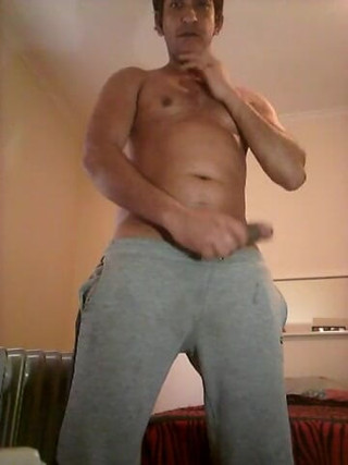 Boy top Amador: Young alone at home very horny