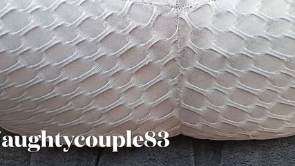 Naughtycouple83: Nadržená mokrá milfka stříká