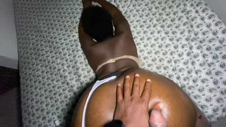 kloyesteicy: Betrügende ehefrau bekommt schwanz im zimmer
