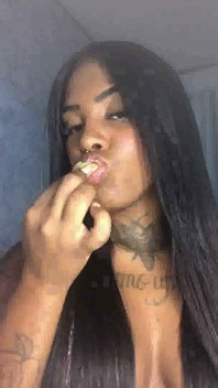 Fetish pancutan mani gelembung eboni