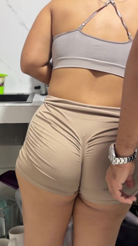 Madura madrasta de Grnan Ass muito tesão na cozinha