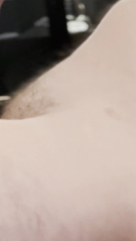 Stiefpapi wird gelutscht und zwei ladungen sperma gefickt