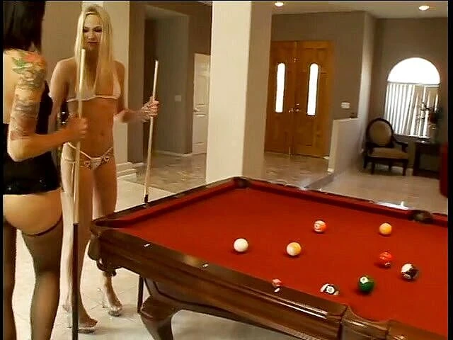 Threeway Entertainment: Cum swapping sluts got fucked anally