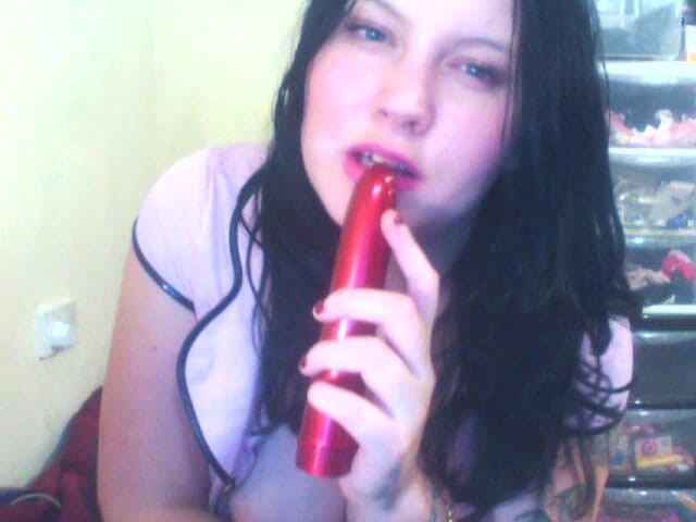 MissFFW: 用两个玩具让我潮吹