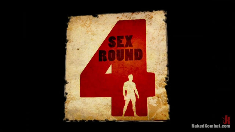 Naked Kombat: Dos hombres musculosos calientes seducan