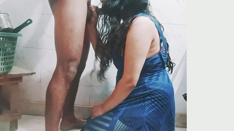 Dilli wali: Индийская жена трахается в рот