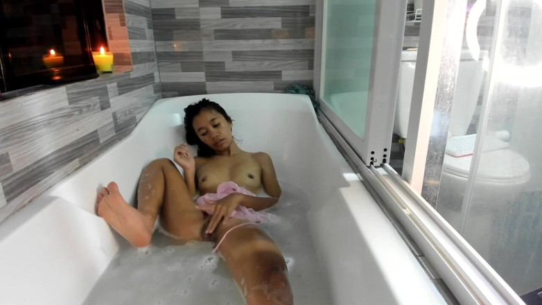 creamberryfairy: 40mins mandi gelembung dengan saya