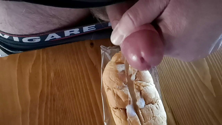 Cicci77: 건설 현장의 매점에서 정자 아침 식사를 준비하는 Cicci77, 다른 노동자들을 기다리고!!