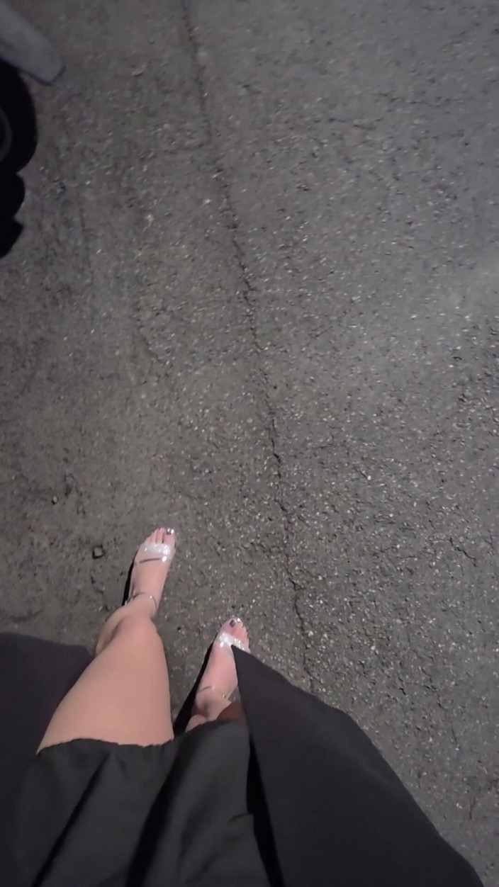 Taiwancdgirl: Shemale Ting Xuan Masturbates Outdoors with Love Egg