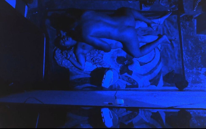 Busty Banuu: Coppia indiana scopa di notte