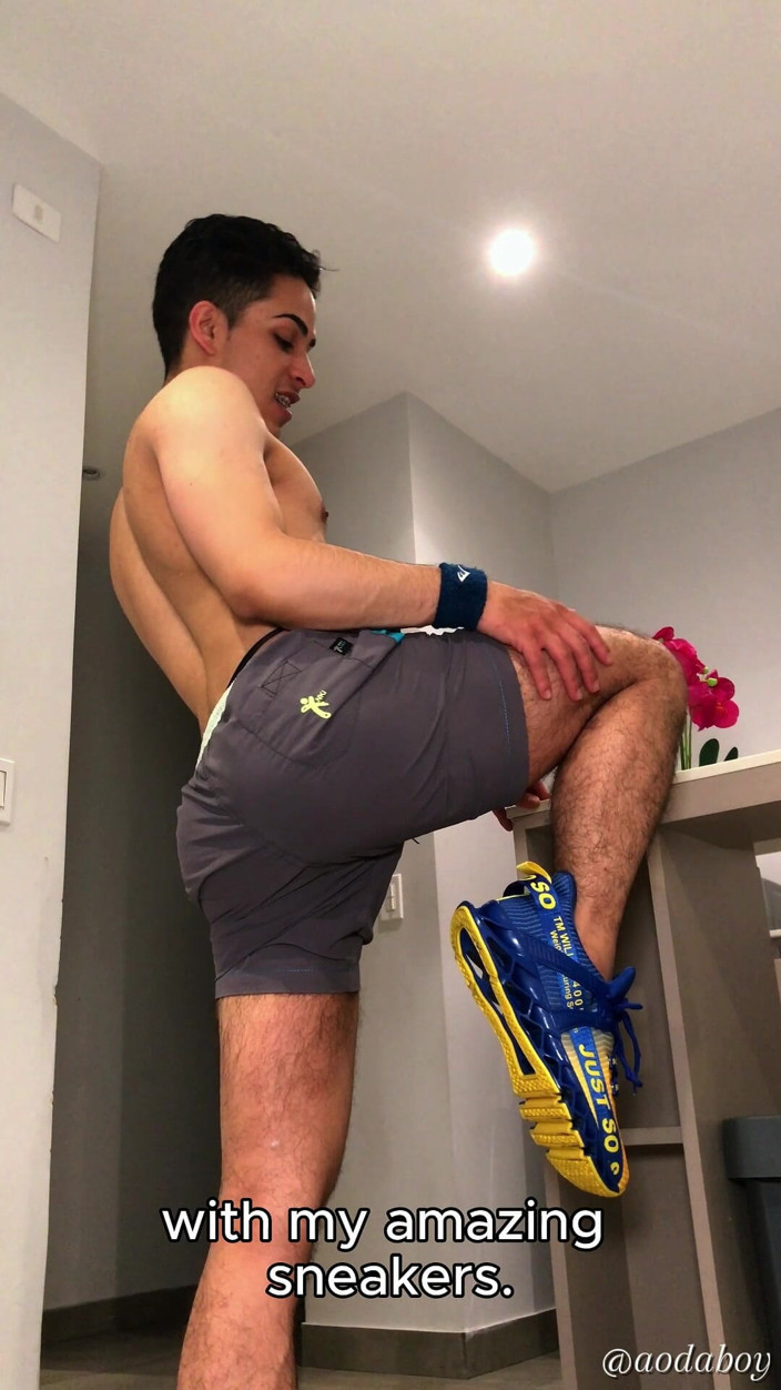 aodaboy: Стринги, спортзал и мышцы