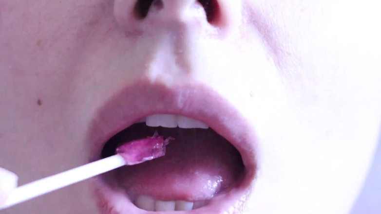 Honey BooBoo: Lieve lollypop van poesje naar mond