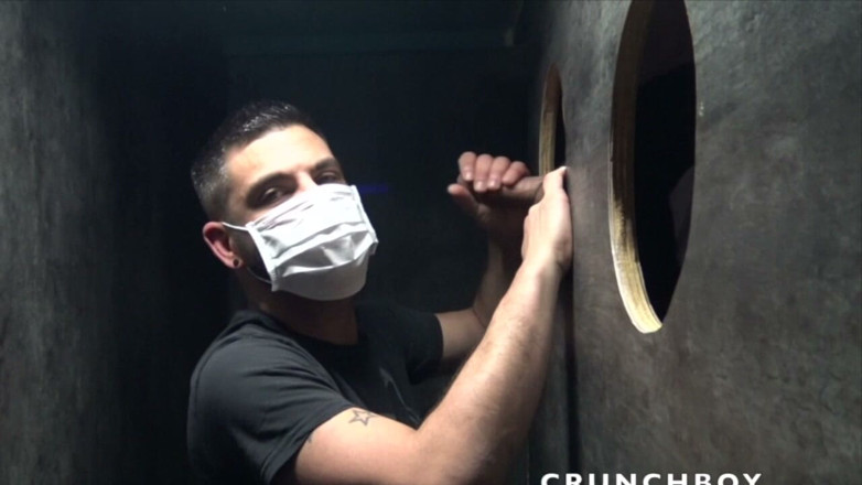 Bareback games made in France: Power Bottom Used Raw by Arab