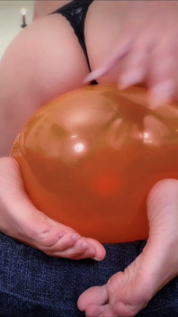 Söt kattunge Halloween ballonger 4K